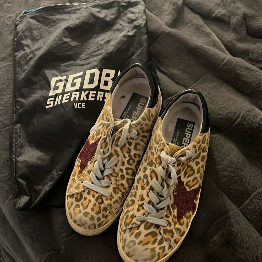 Golden Goose women’s sneaks size 37/ 7US